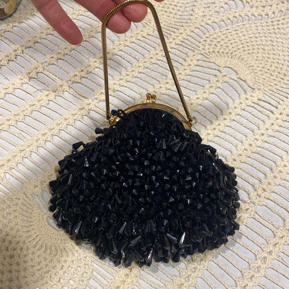 Vintage Black Beaded Evening Bag With Gold Clasp and Mesh Chain Handle 6” x 6” - Picture 4 of 8